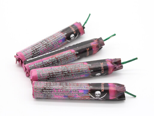 Roter Korsar-A-Nr-KN030-014